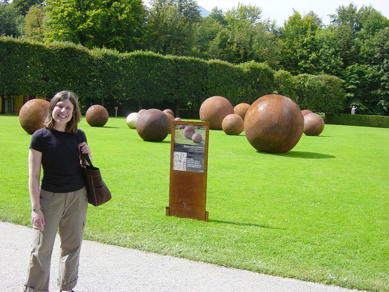 4 spheres d.JPG